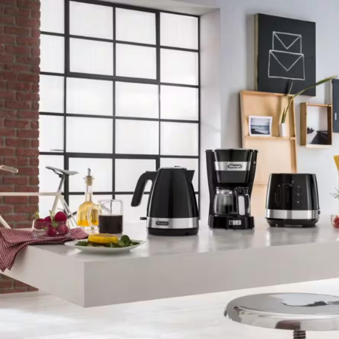 De'Longhi Active Line 1.7L 2000W Kettle Black EU Plug