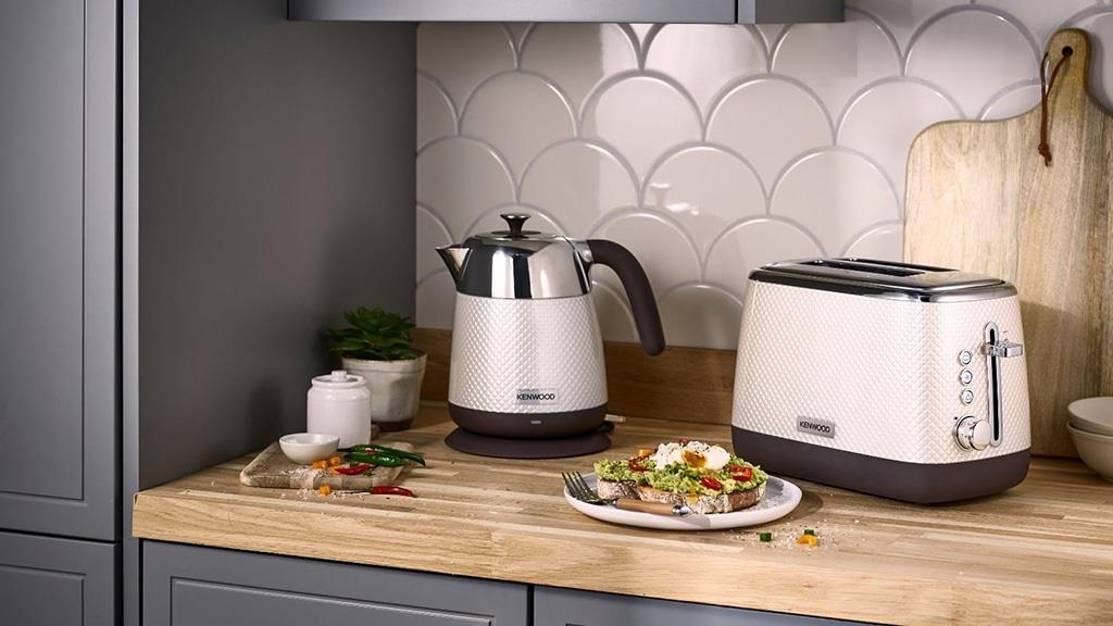 Kenwood Mesmerine 2 Slot Toaster 980W White EU Plug