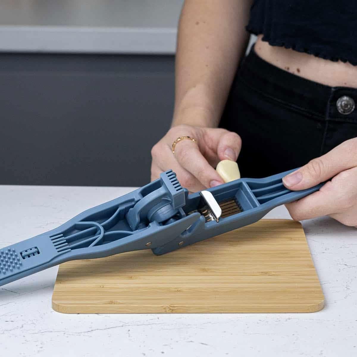 CALITEK 2-in-1 Garlic Press & Slicer Stainless Steel – Blue