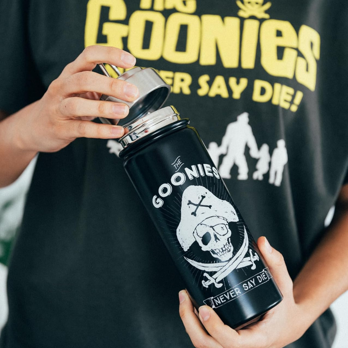 The Goonies Hot and Cold 550ml Bottle Black