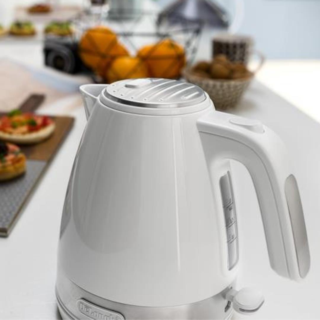 De'Longhi Active Line 1.7L 2000W Kettle White EU Plug