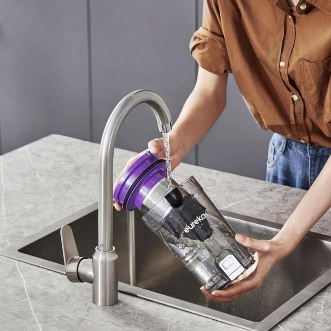 Eureka NEC490SE Cordless 0.6L 350W Vacuum Cleaner Black and Purple