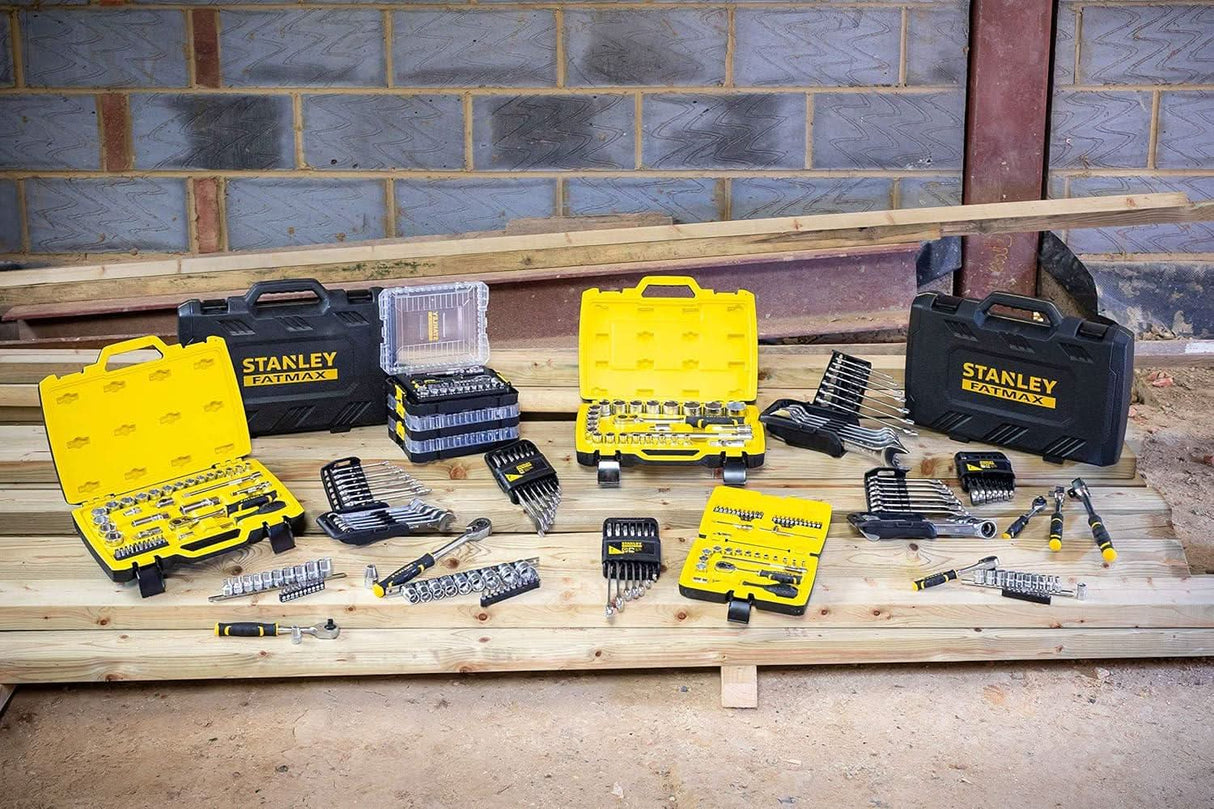 STANLEY 1/4 inch and 1/2 inch 72 Tooth Ratchets and Socket Set with Accessories