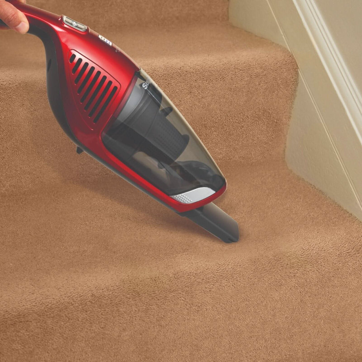 Morphy Richards 2-in-1 vacuum cleaner for effortless cleaning on stairs and carpets