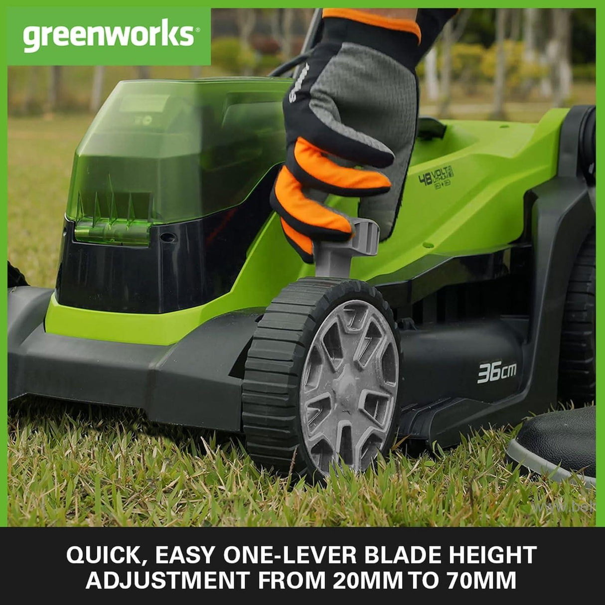 Greenworks Lawnmower 48V 36cm 2 x 2Ah Batteries and Charger
