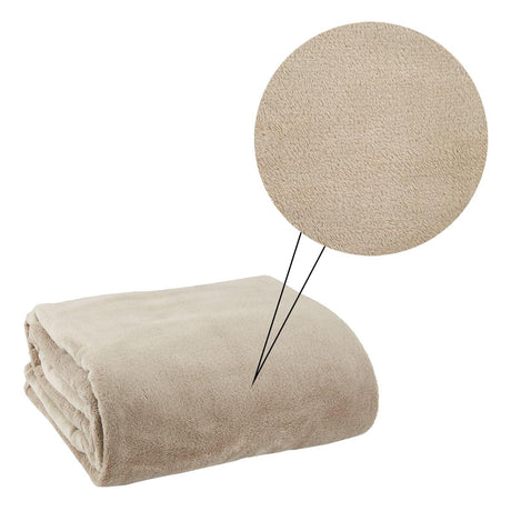 CLIKK Home Store luxurious soft blanket in beige with close-up texture detail