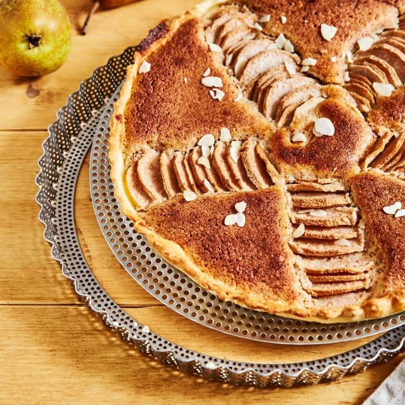 Magimix x De Buyer premium baking accessories set with perforated and scalloped tart pans under apple tart